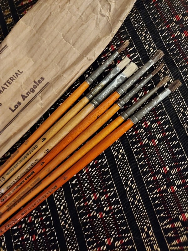 Antique DEVOE & RAYNOLDS Oil Paint Brushes #4 #5 Round & Flat Lot of 7 gallery
