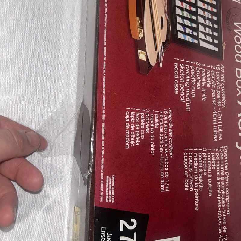 Sealed New Darice Studio 71 27-Piece Acrylic Art Painting Set in Wooden Case gallery