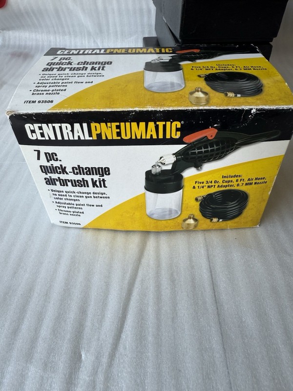 Airbrush City Compressor #1444AC + 4 Airbrush Kits + Central Pneumatic Set gallery