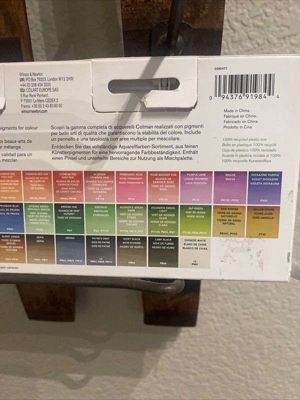 Winsor & Newton Cotman Watercolour Studio Set 46pcs Half Pan w/ Brush **NEW** gallery