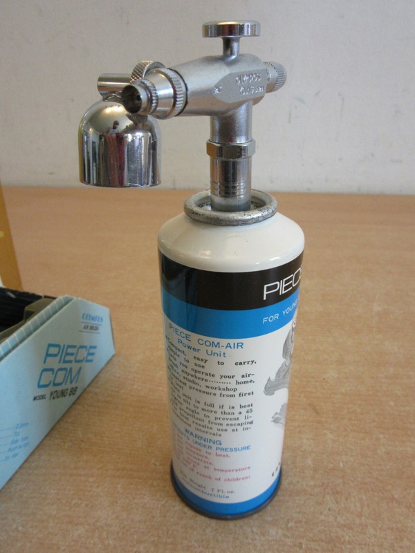 Olympos Air Brush Piece com Young 88 - air brush sprayer in box UNUSED gallery