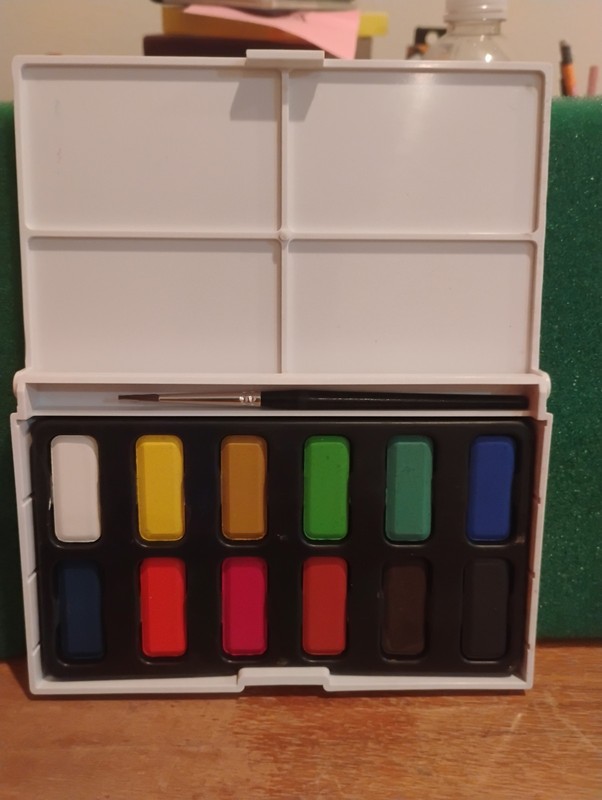 Reeves Watercolour Pocket Set - 12 Pans And Brush New gallery